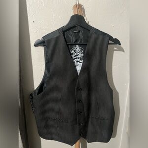 Black & white pin stripped button down vest.